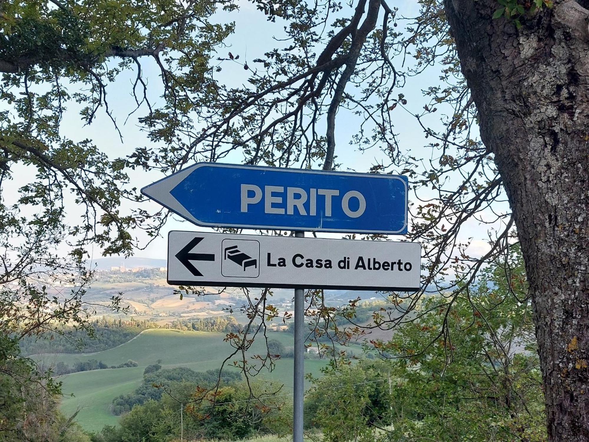 La Casa Di Alberto Camerino Eksteriør billede